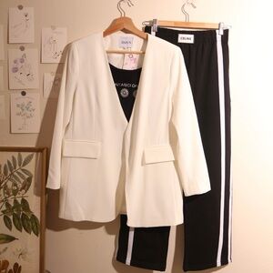 Brand New，Women Light Tivona Blazer,white,M size